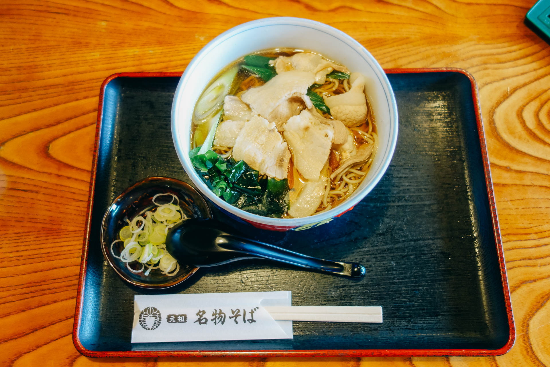 元祖名物そば 肉そばも、もちろんおいしい